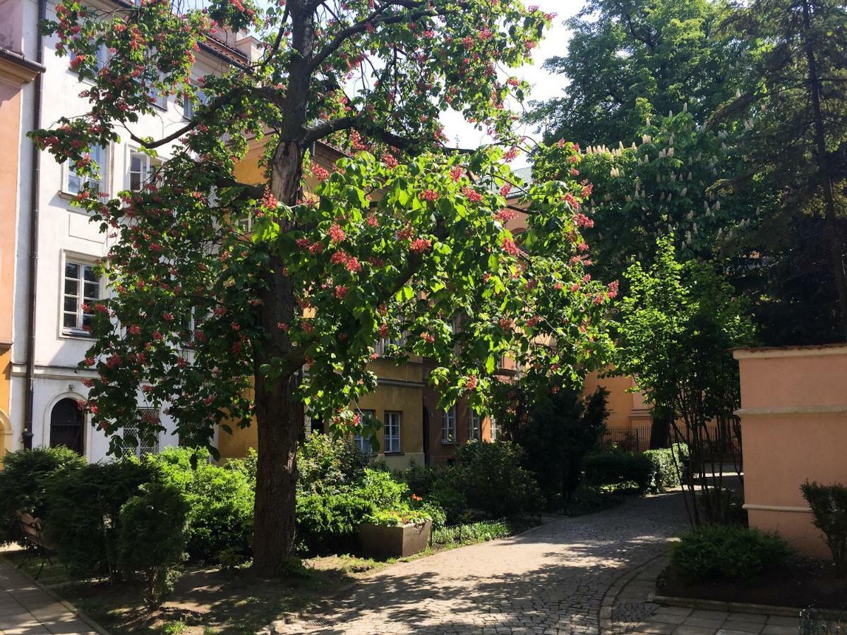 Red Brick Old Town Apartment ワルシャワ エクステリア 写真