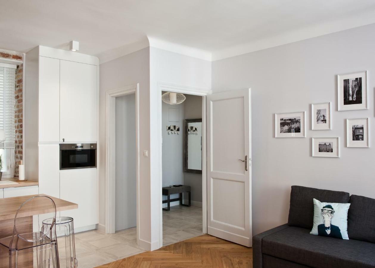 Red Brick Old Town Apartment ワルシャワ エクステリア 写真
