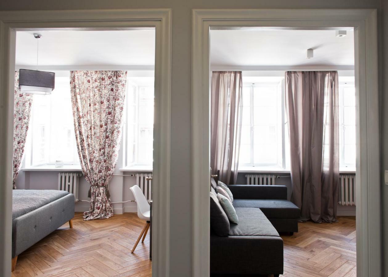Red Brick Old Town Apartment ワルシャワ エクステリア 写真