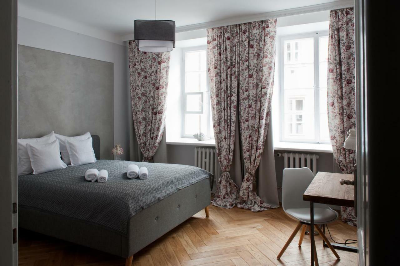 Red Brick Old Town Apartment ワルシャワ エクステリア 写真