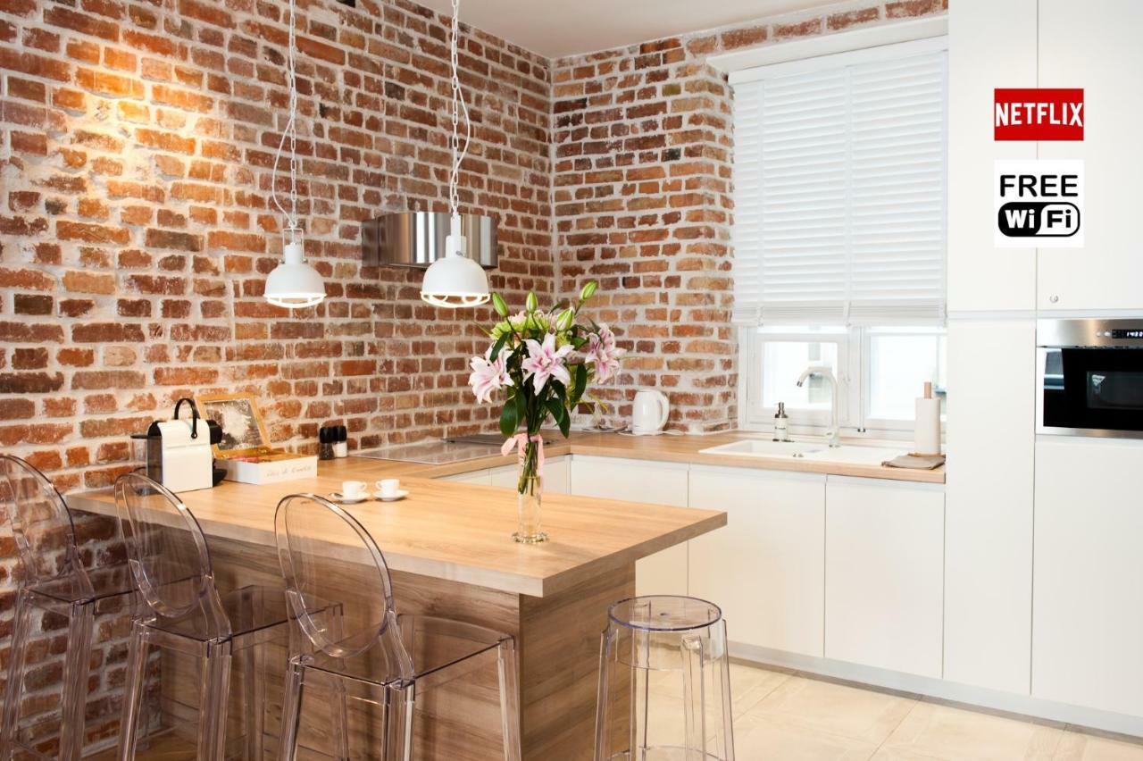 Red Brick Old Town Apartment ワルシャワ エクステリア 写真